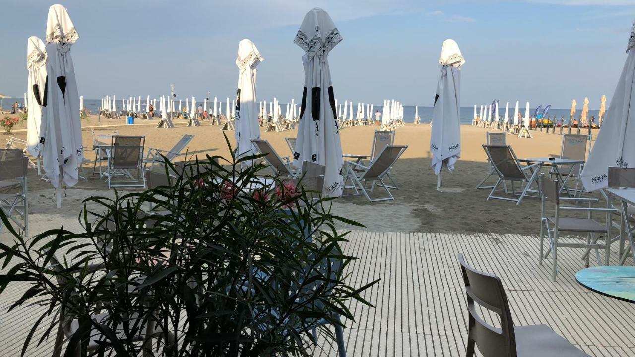 Năvodari Vela Luxury Sea View Apartments - Marina Surf מראה חיצוני תמונה